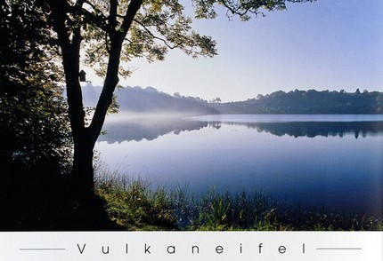 PK201 - Weinfelder Maar im Morgenlicht PK201 - Weinfelder Maar im Morgenlicht