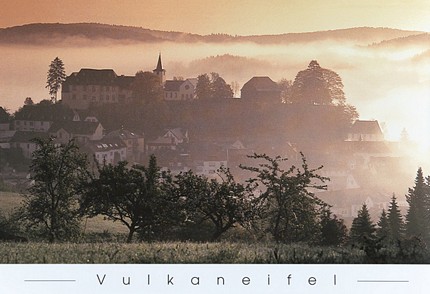 PK211 - Daun im Morgennebel PK211 - Daun im Morgennebel